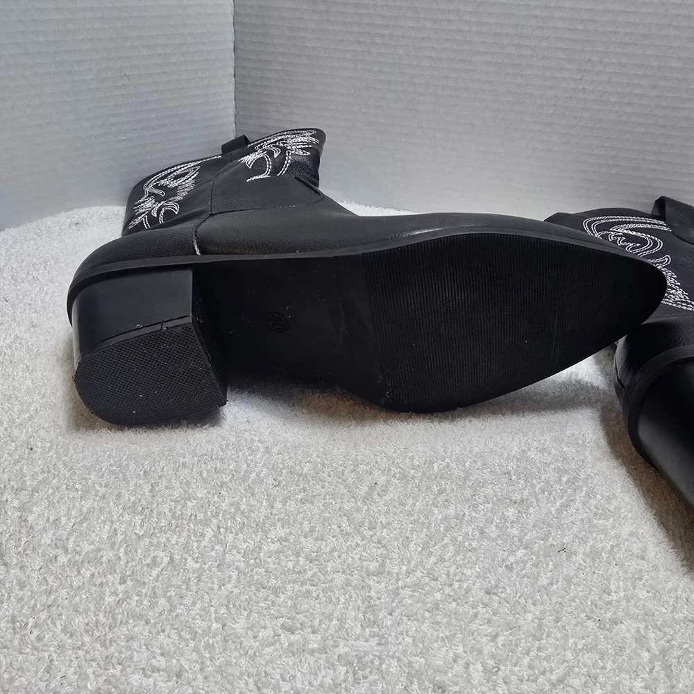Women's Unbranded Black and White Heeled Cowboy Boots Size 9 - Picture 6 of 10